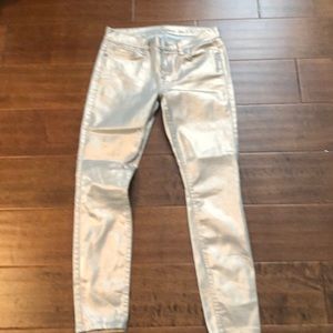 Hot Metallic Jeans!